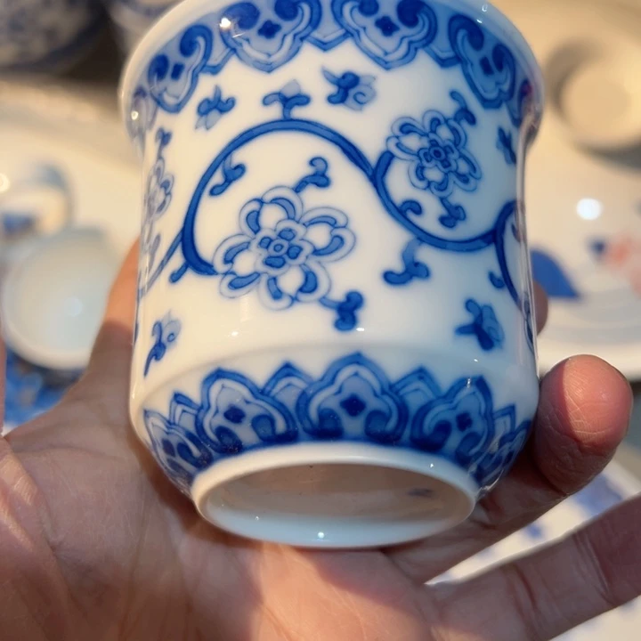 壶手绘红叶陶瓷一个