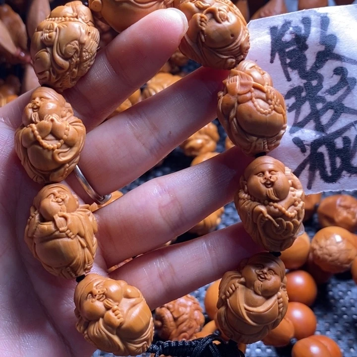 吊坠橄榄核微上色瑞兽财神