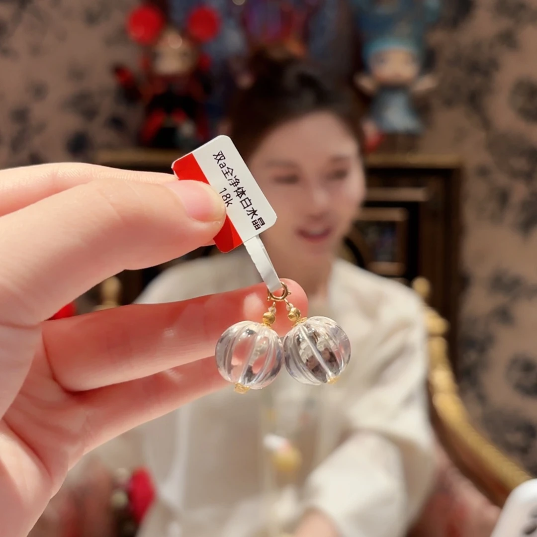 18K金镶嵌耳饰水晶多样性发其一