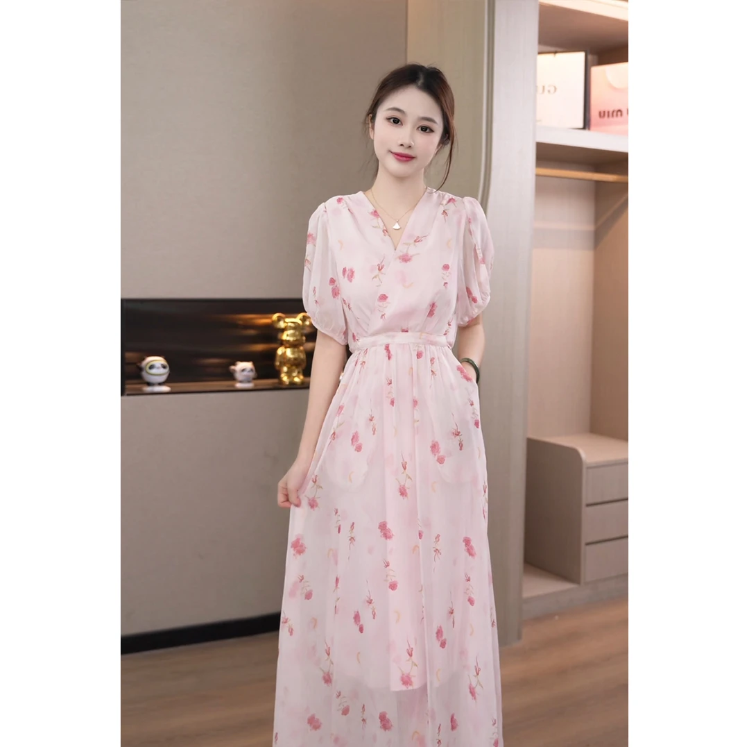 茶歇法式粉色碎花连衣裙女2025新款夏季气质v领收腰显瘦绝美裙子