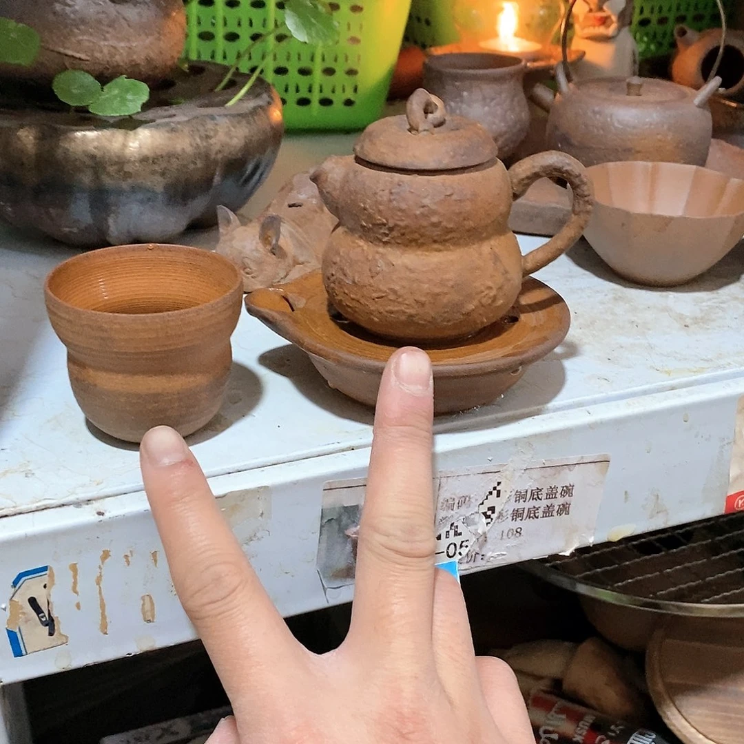 瓷片荷花绽放了我去哪里吃呢……