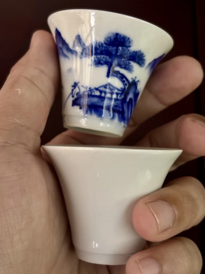 若深珍藏马蹄杯工夫茶杯，约口径 5厘米，高4厘米，容量30毫升