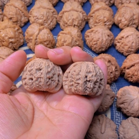 【闪购商品】吊坠文玩核桃A****.白狮子38