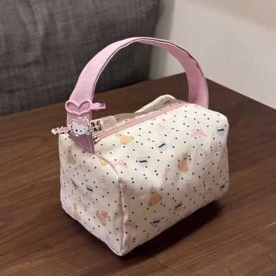 ins新款卡通小熊便捷化妆洗漱包外出旅行收纳包大容量立体手提包L