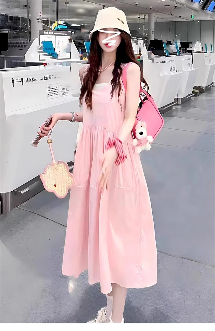 海边度假粉色无袖吊带连衣裙子女夏季高级感气质沙滩长裙