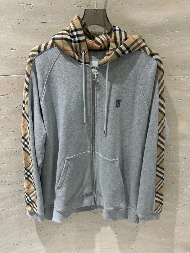99新 BURBERRY/博柏利 尺码xl肩宽54胸围124衣长77编码961