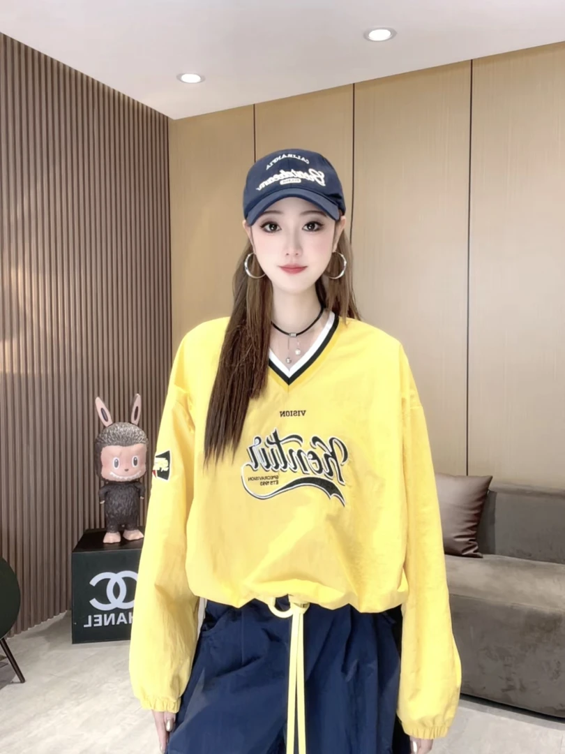 LL6675 美式复古V领字母刺绣卫衣女宽松百搭潮流街头风棒球衣长袖