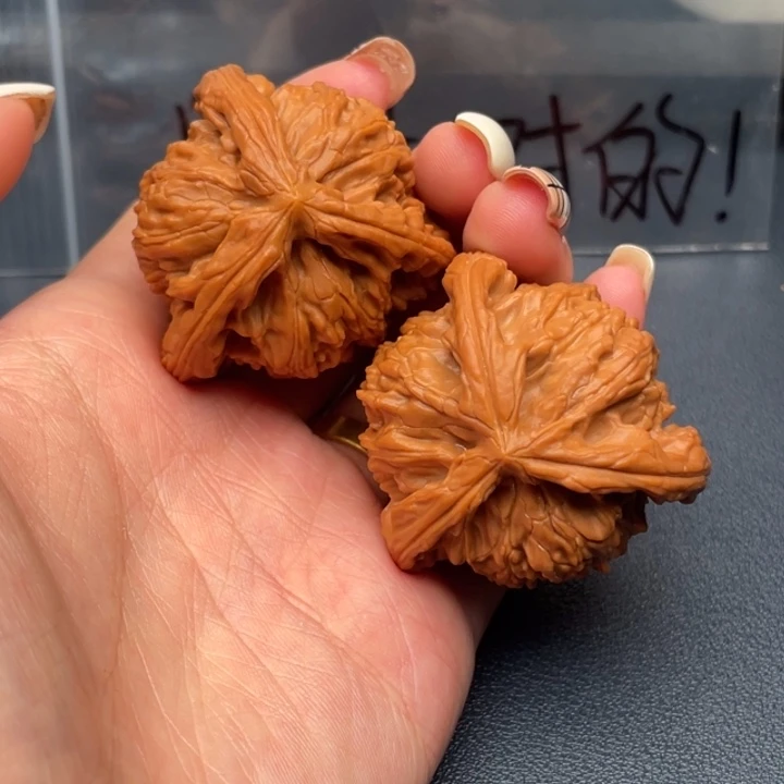 胡***吊坠文玩核桃白狮子