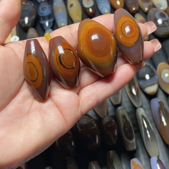 玛瑙/玉髓颈饰未镶嵌冀*