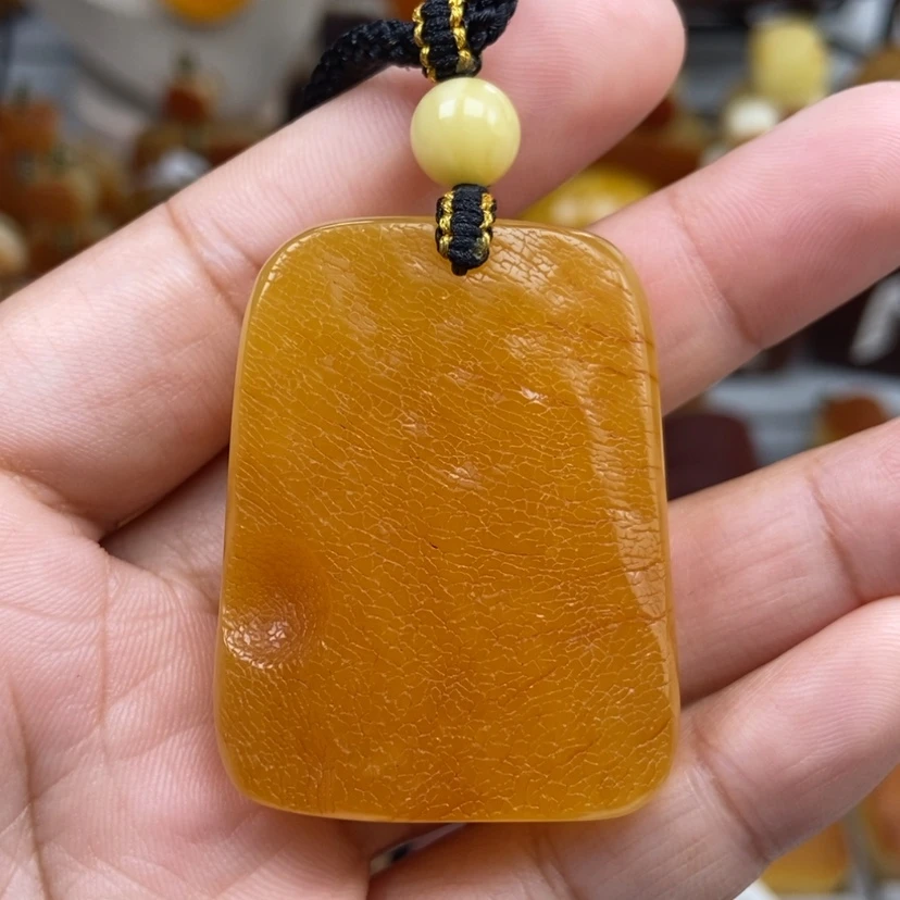 【闪购商品】琥珀颈饰未镶嵌