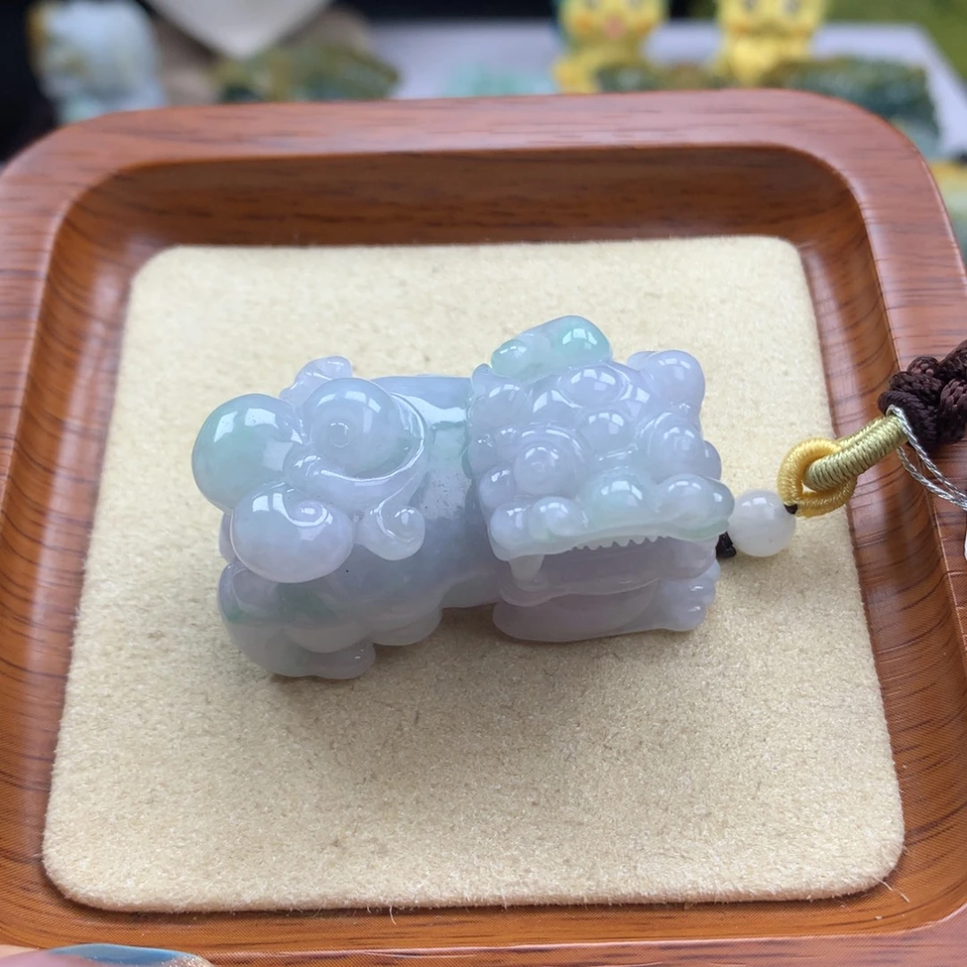 翡翠未镶嵌颈饰34