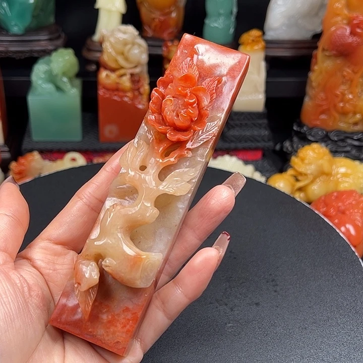 特***委寿山石高山水冻石