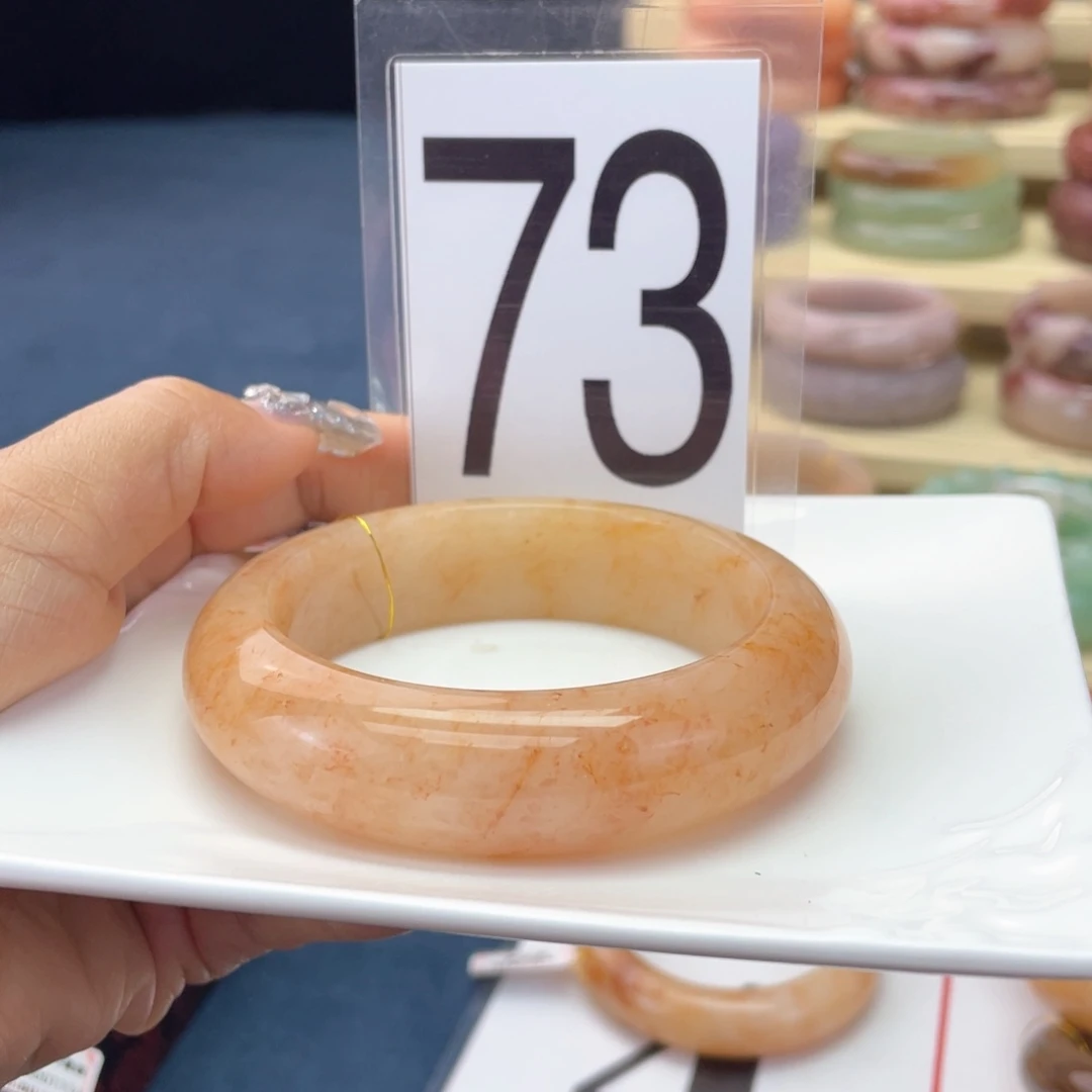 石英质玉未镶嵌手镯