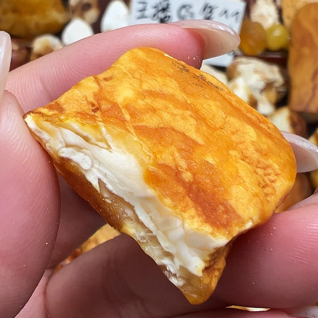 定制琥珀未镶嵌蜜蜡