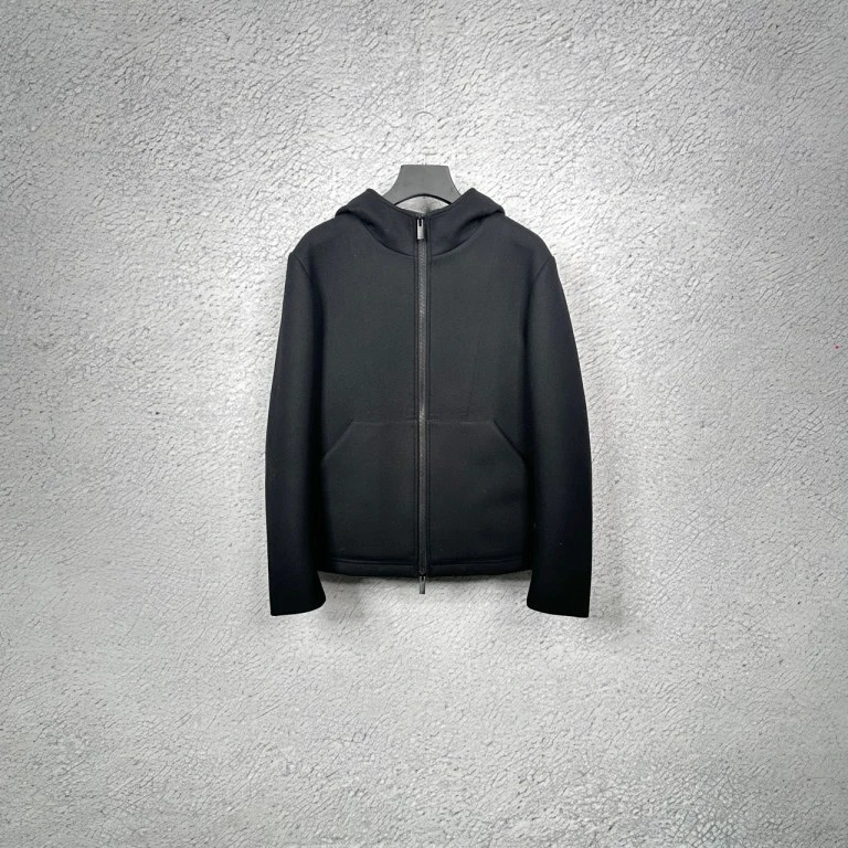 99新 FENDI/芬迪 黑色全羊毛连帽拉链外套 后背彩色Logo魔术贴/50