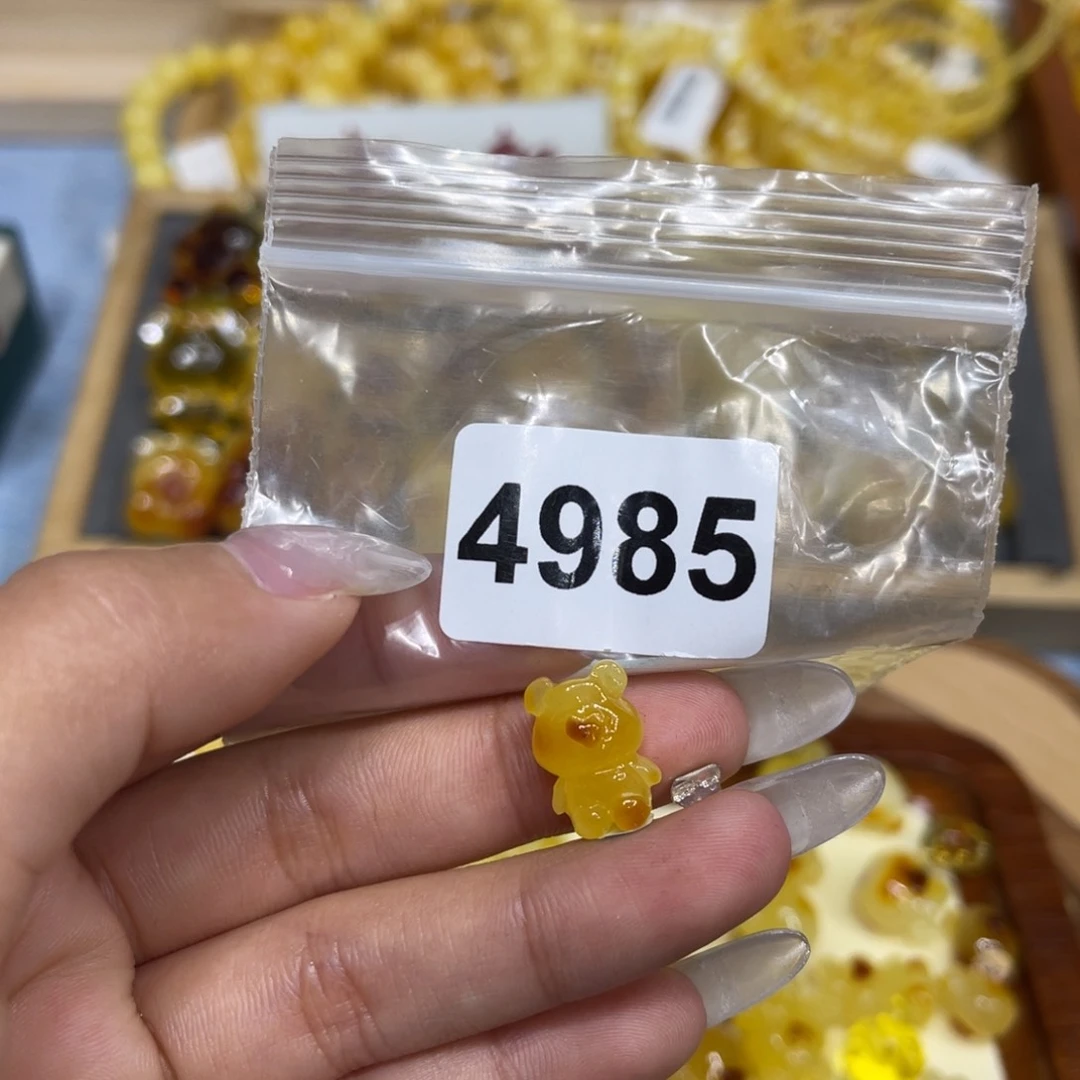 琥珀珠宝奇石未镶嵌