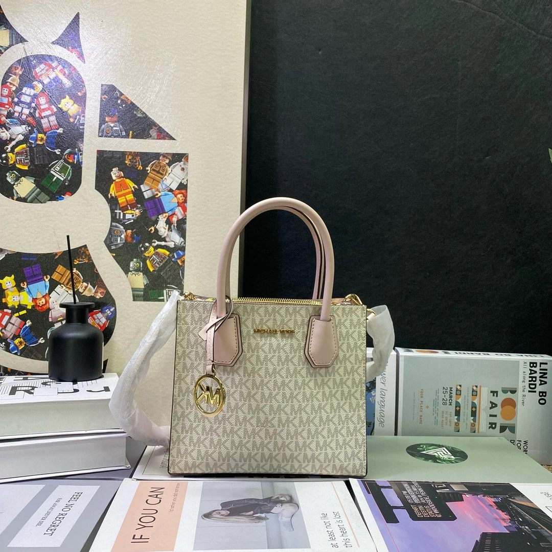 99新 MICHAEL KORS/迈克高仕 23580斜挎包22*20