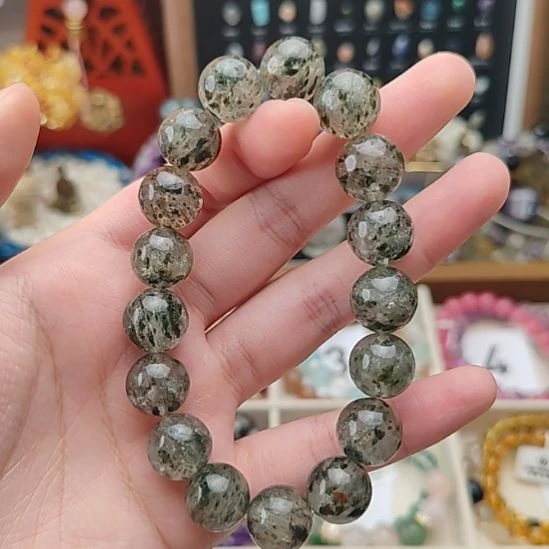 未镶嵌水晶手链大卡位满矿绿云母（很个性