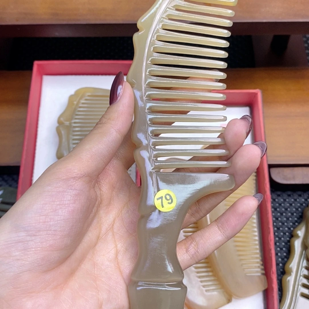 纯手工制作纯牛角梳子小*头