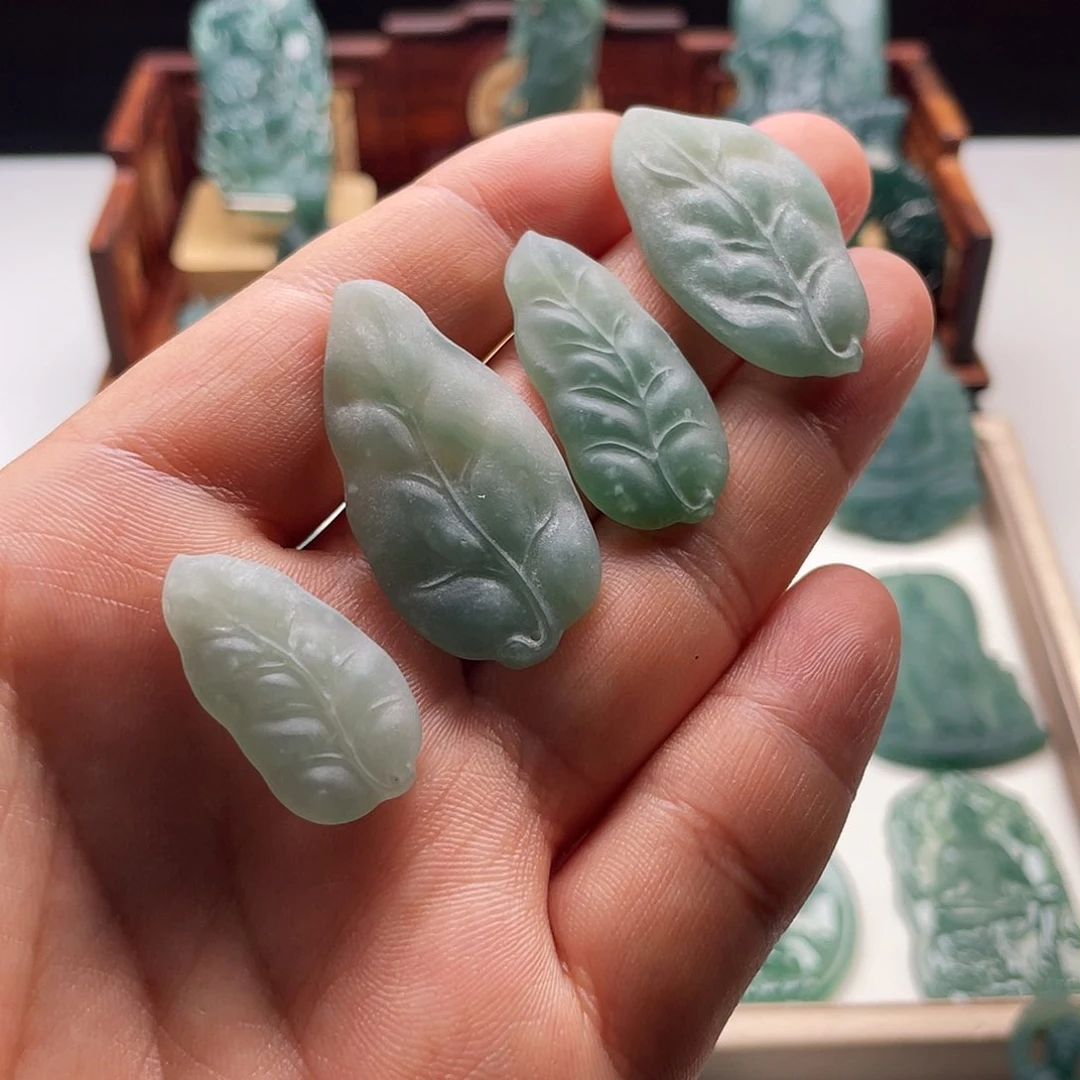 灵***洞定制翡翠未镶嵌叶子