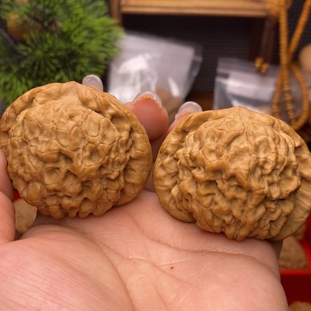 文玩核桃吊坠龙鼎。全品。边51。丹