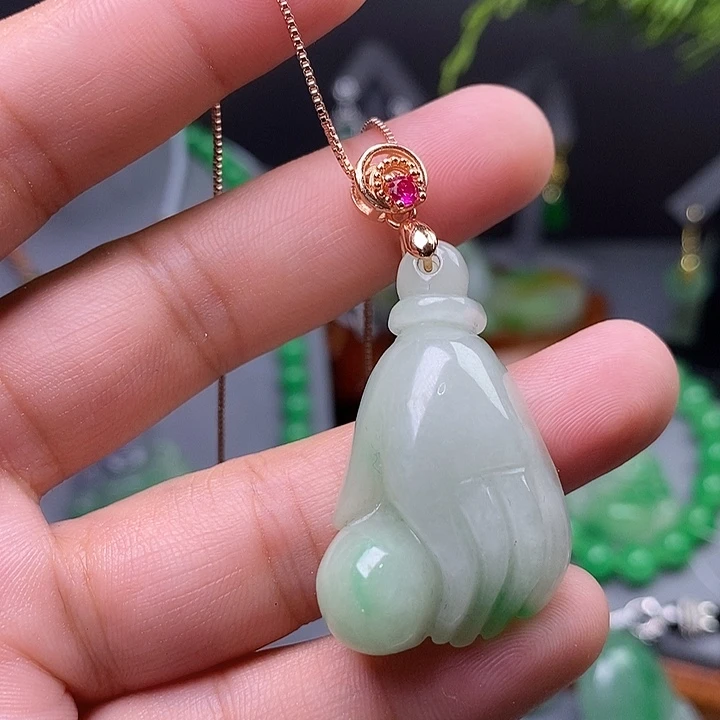翡翠未镶嵌吊坠(赠链)