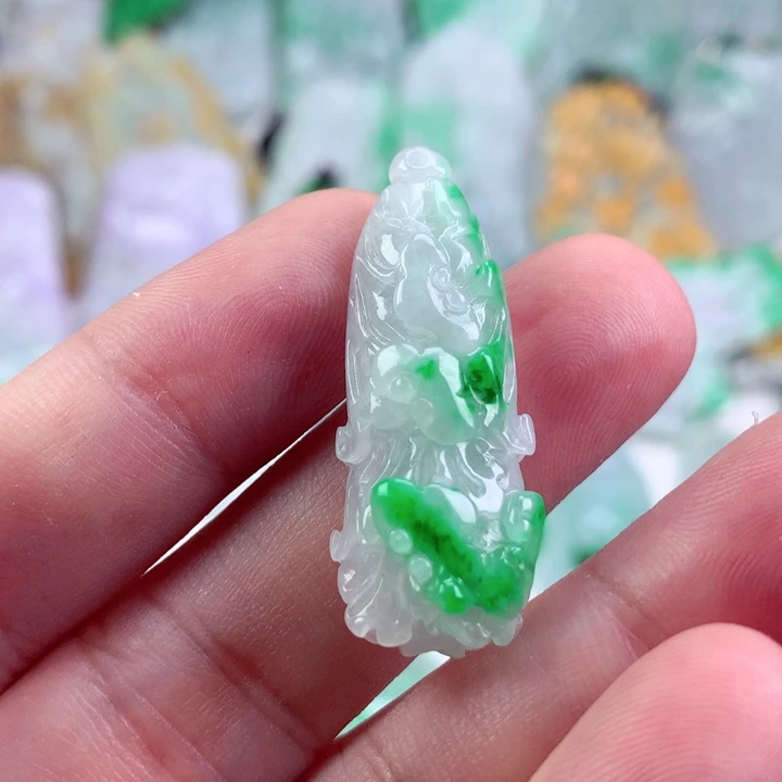 吊坠(不含链)未镶嵌翡翠