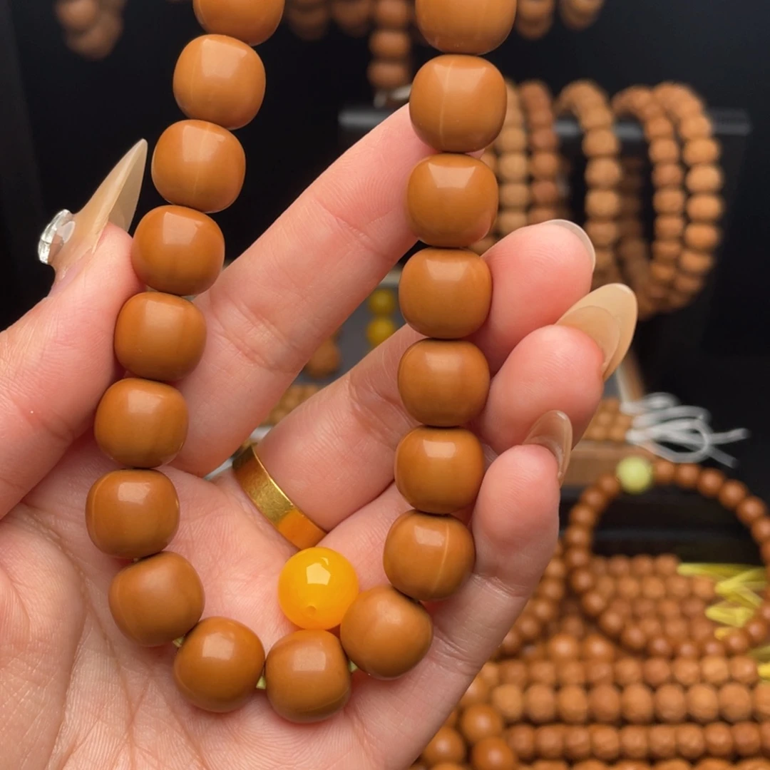 感***k手串桃核微瑕老型