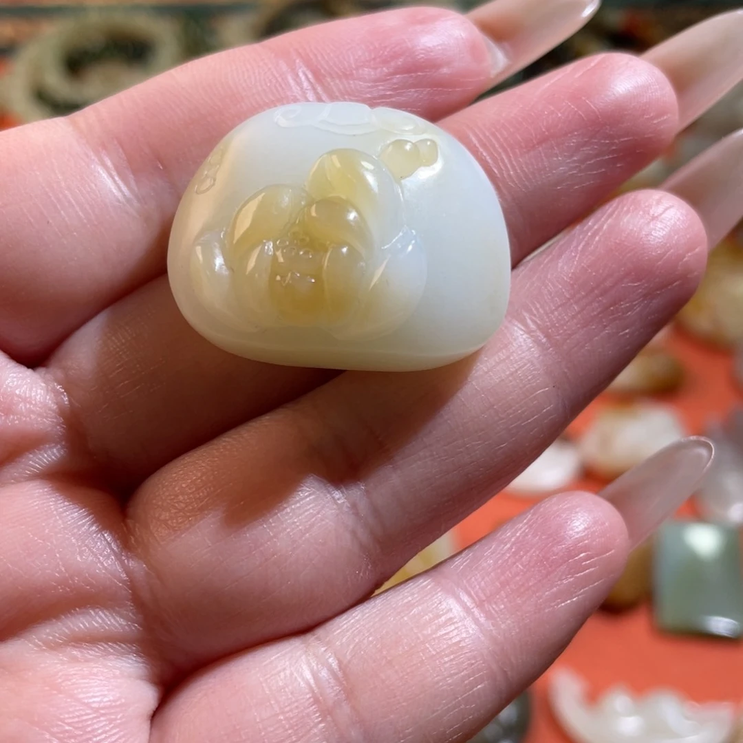 和田玉吊坠未镶嵌