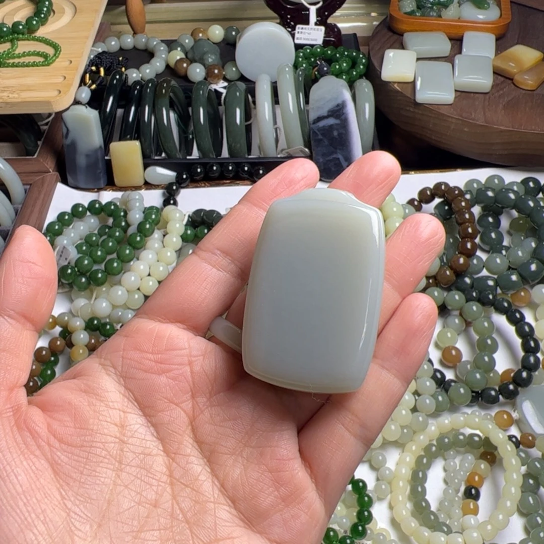 和田玉未镶嵌手链