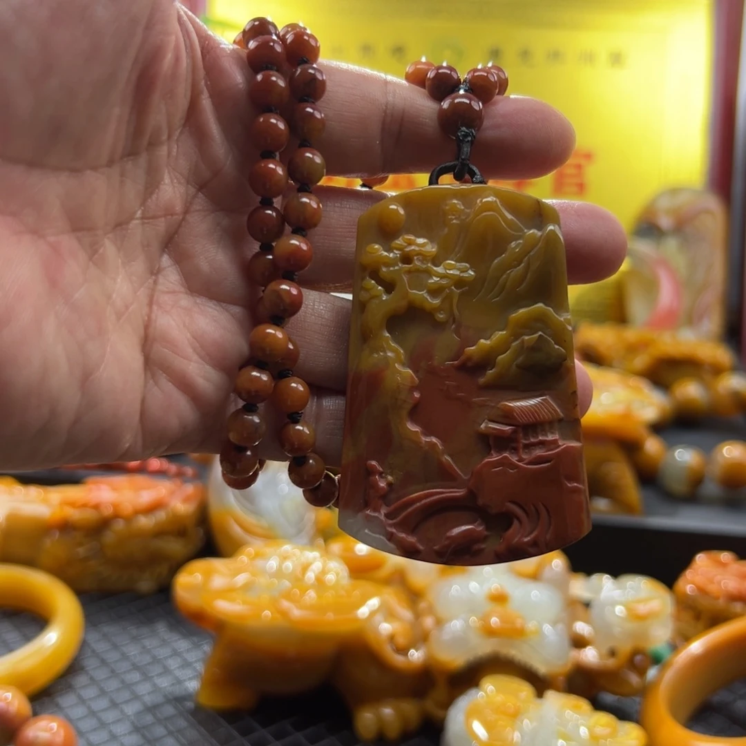 颈饰未镶嵌石英质玉