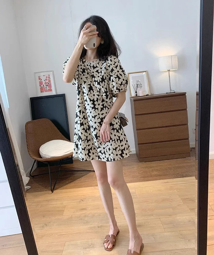 茶歇法式复古桔梗甜美洋气减龄小个子碎花连衣裙泡泡袖显瘦中长裙