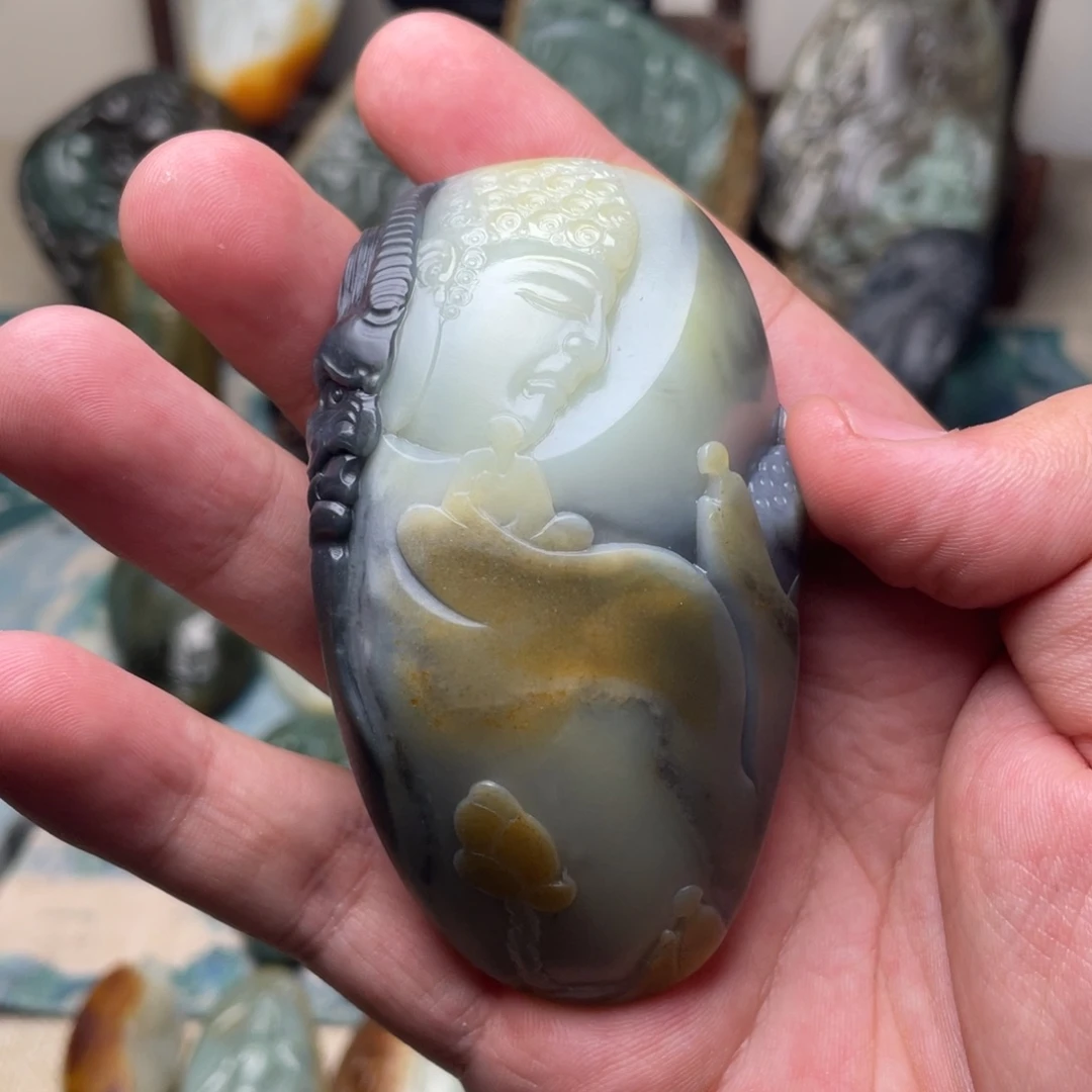 和田玉未镶嵌挂件一念之间