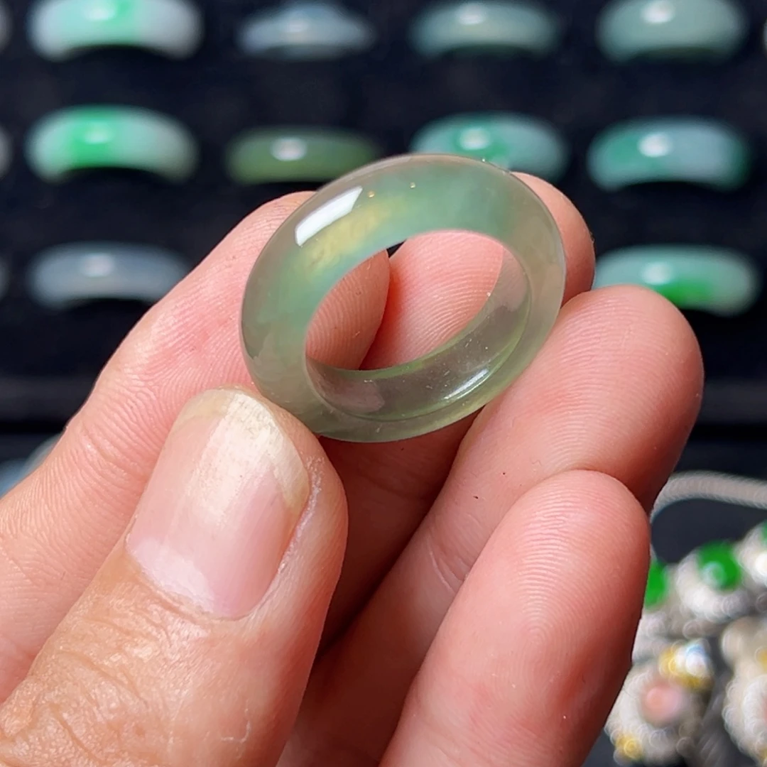 定制翡翠未镶嵌圈口18号