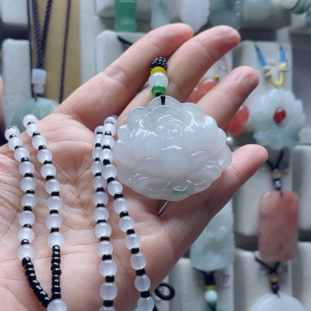 石英质玉未镶嵌颈饰