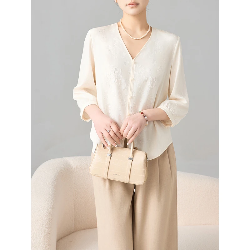 老敏哥性价比之W 22姆米冠乐绉桑蚕丝V领高级感上衣女S04186876