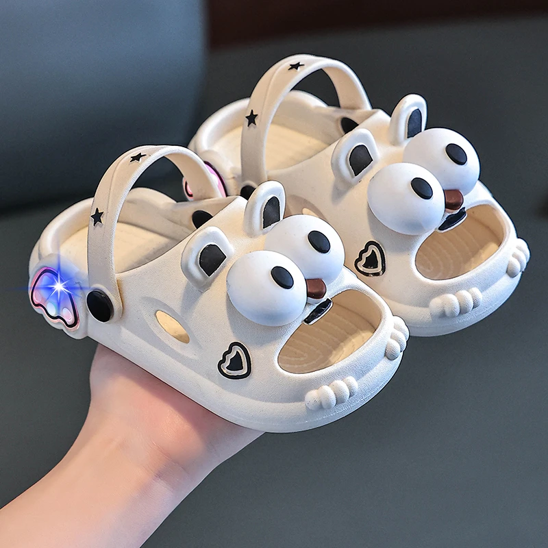 儿童拖鞋男女童卡通发光小汽车防滑软底室内小孩凉拖鞋包头洞洞鞋