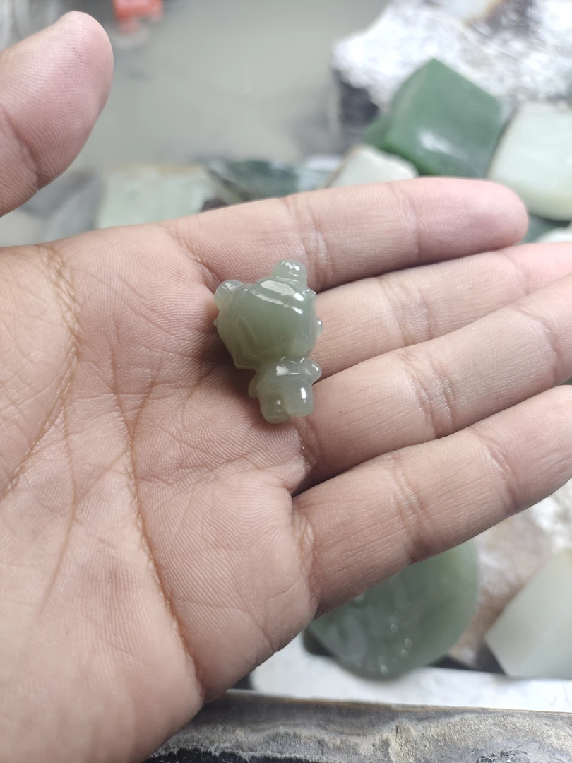 新疆和田玉吊坠天然正品