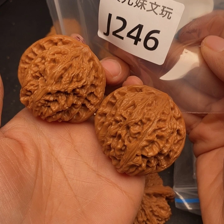 ！***吊坠桃核J246四座楼