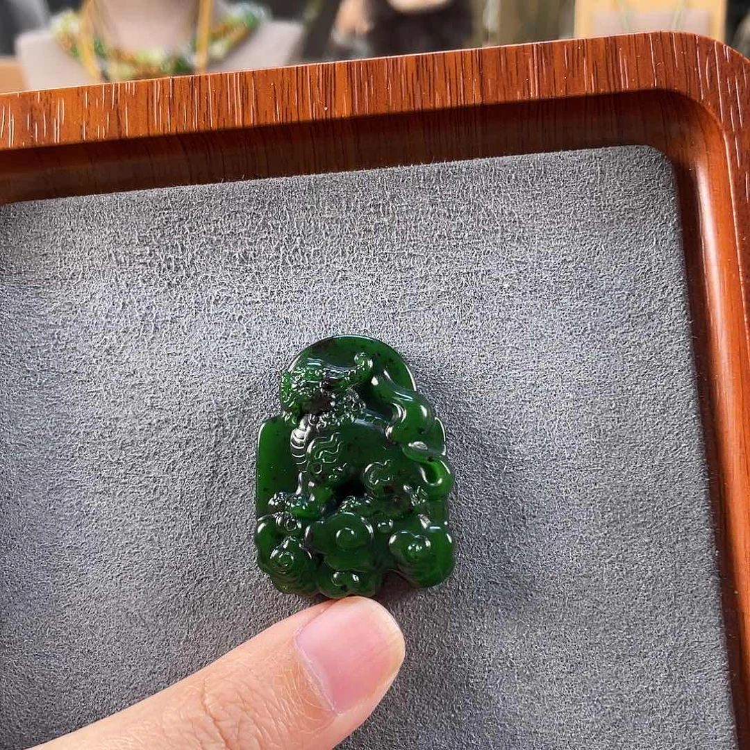 和田玉未镶嵌吊坠(不含链)