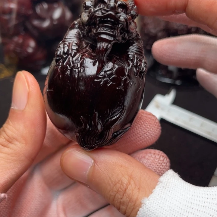 沧***粟小叶紫檀把件印度小叶紫檀雕刻