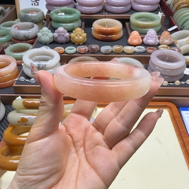 石英岩玉未镶嵌手镯58