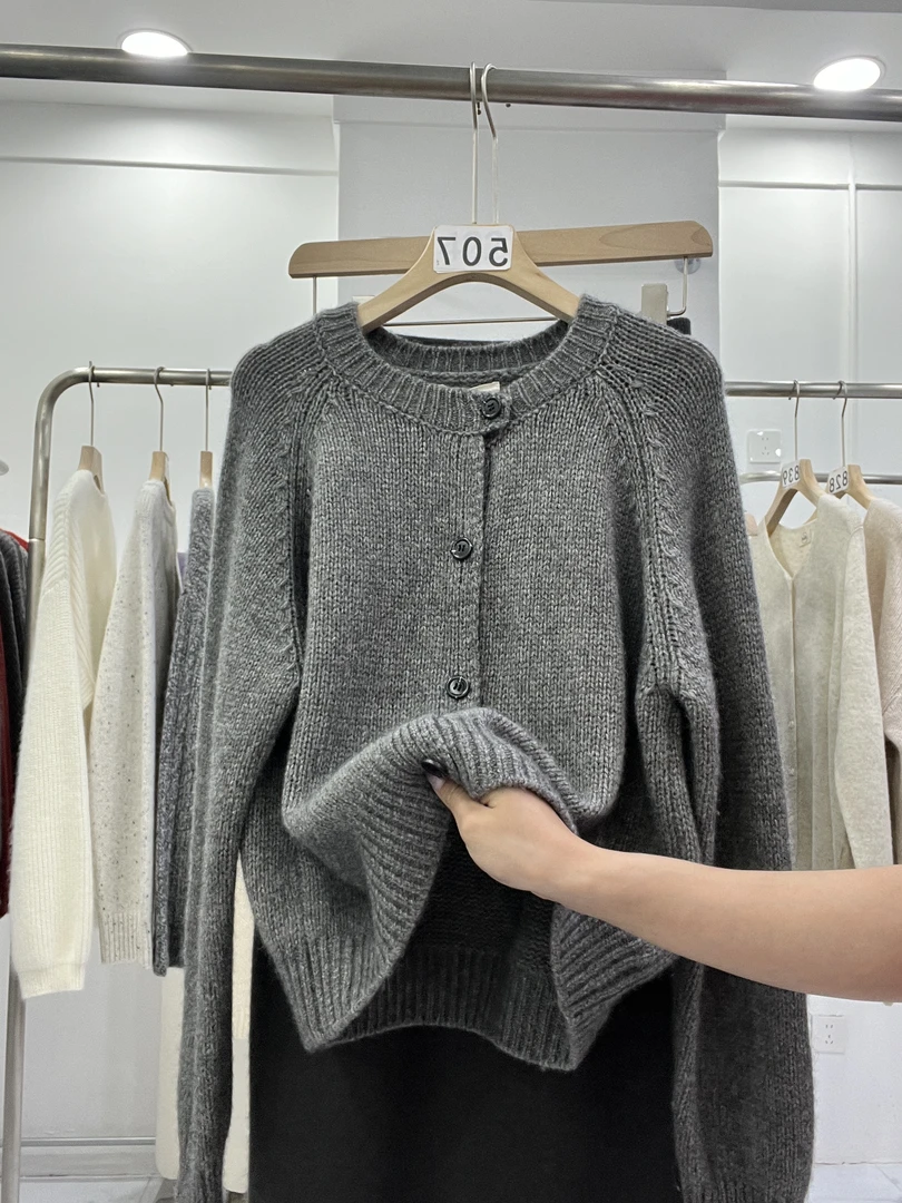毛针织衫长袖厚款薄款百搭时尚开衫简约上衣灰色休闲针织衫