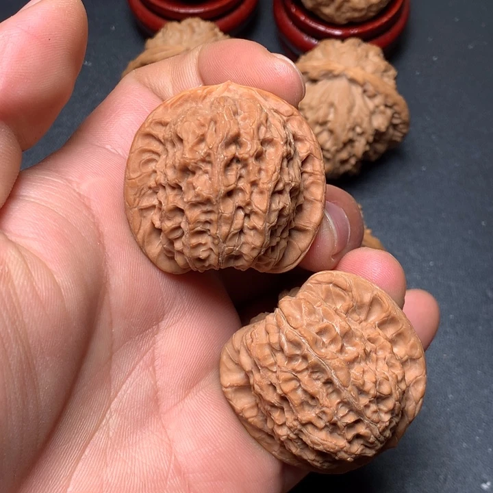 文玩核桃把件39血麒麟1168