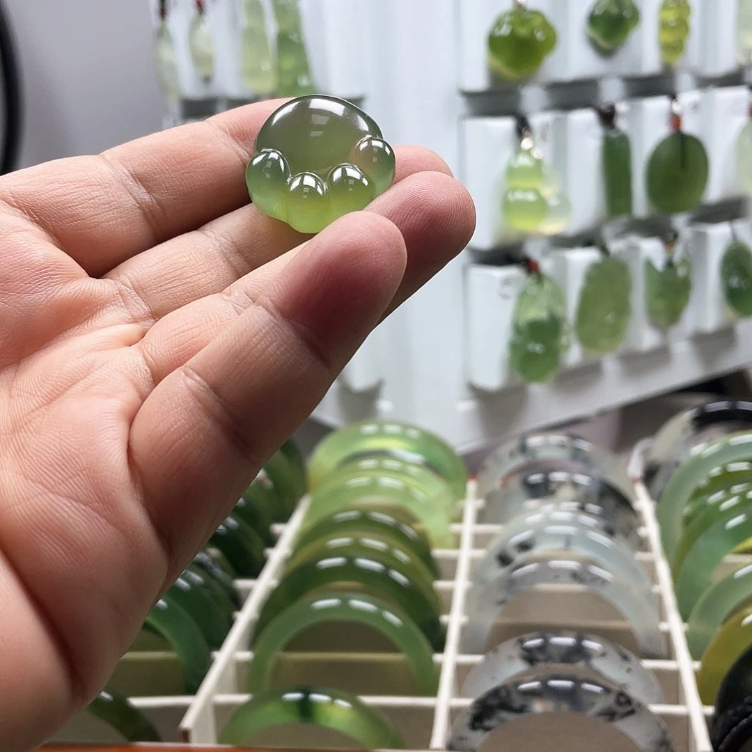 蛇纹石玉合金颈饰