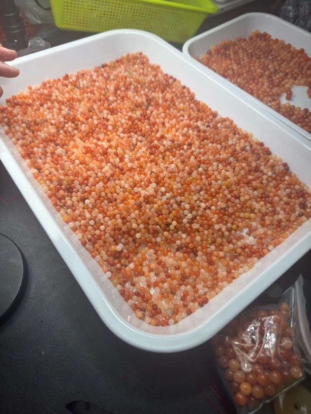 天然金丝玉小卡卡5圆珠100颗