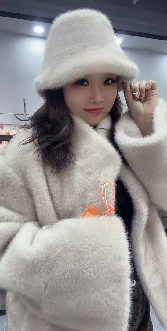 2025宽毛毛帽子可爱＋