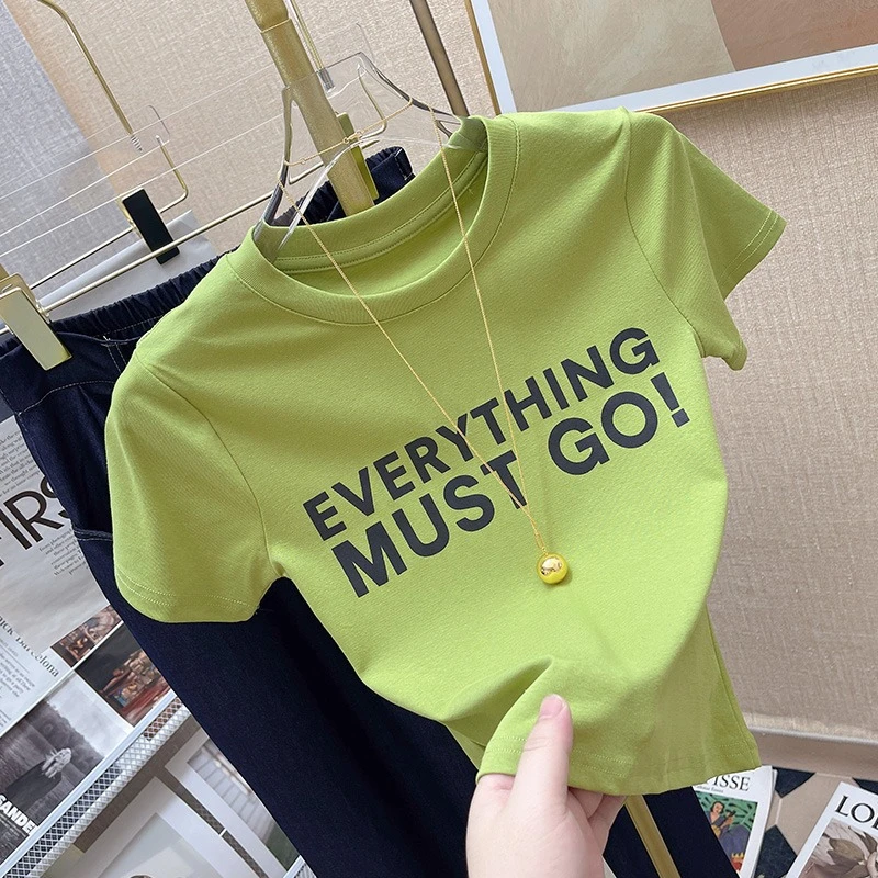 绿色正肩t恤女短袖夏季新款字母印花百搭时髦小众甜辣妹短款上衣