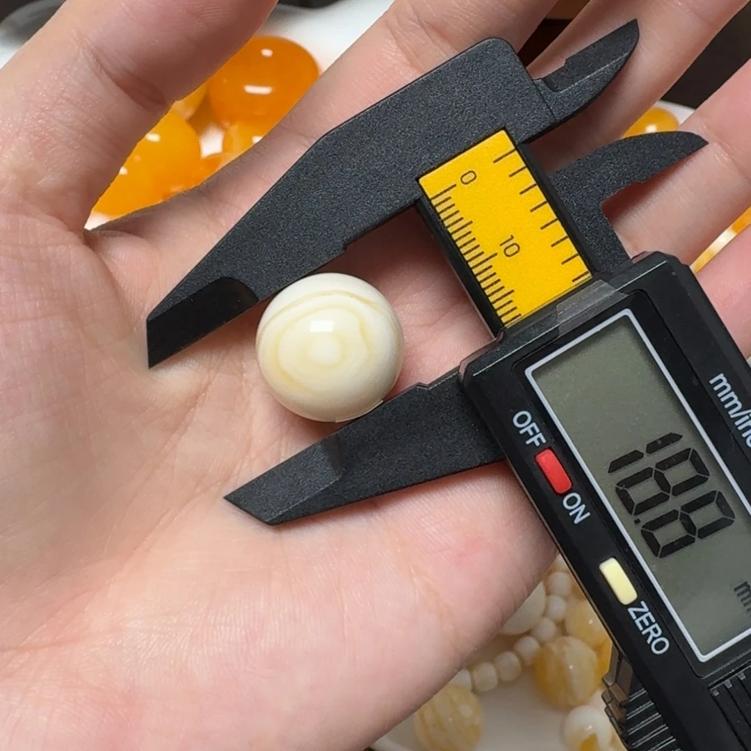 琥珀未镶嵌裸石蜜蜡圆珠