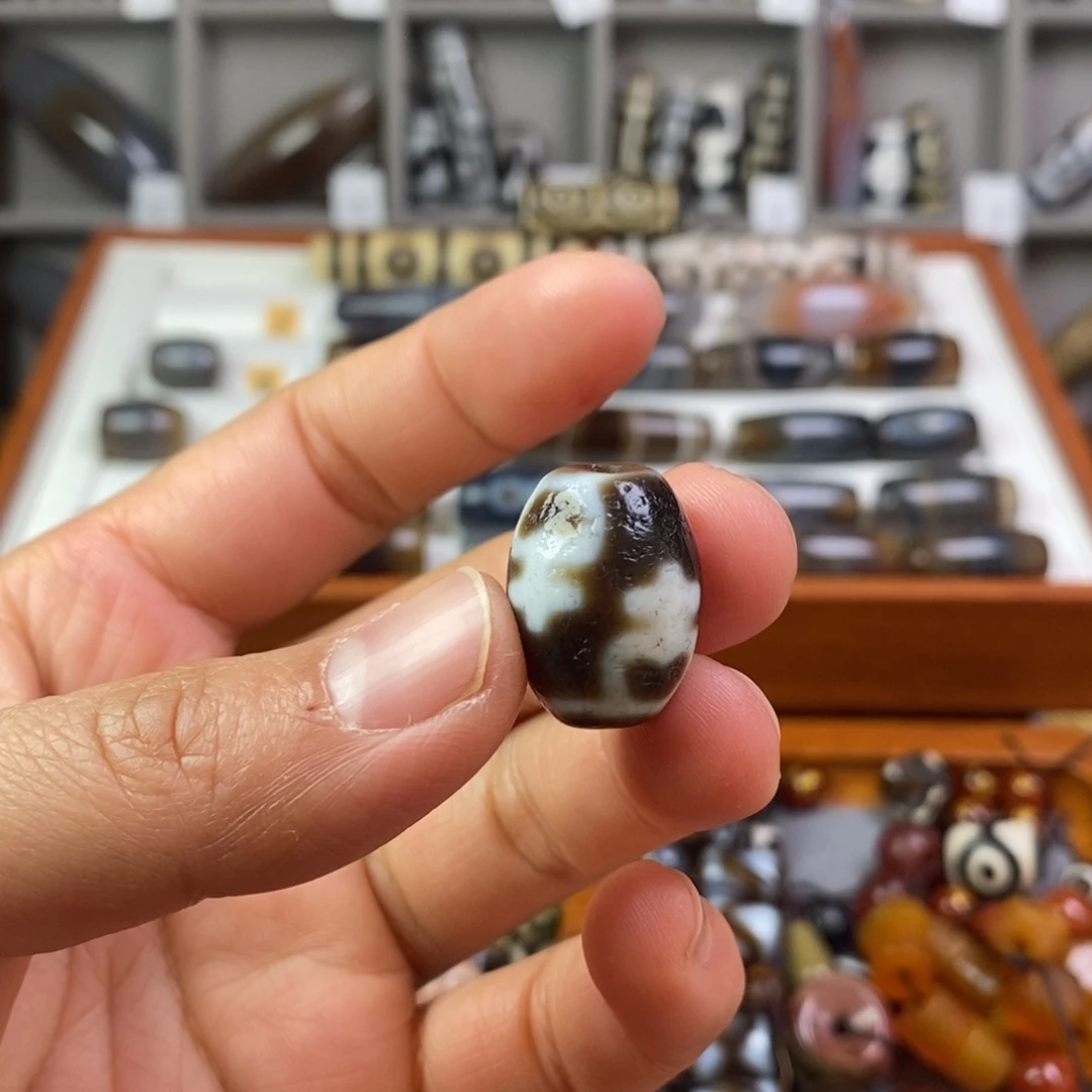 阿***武玛瑙/玉髓未镶嵌自己搭配